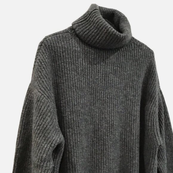 Gray Turtleneck Sweater, Zara Knit, Size Large - Picture 4 of 7
